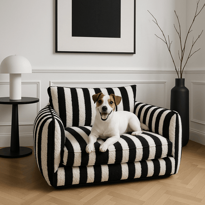 Canapé-chien-ergonomique-rayé noir et blanc-rembourrage 100% coton PP et matelas orthopédique à mémoire de forme déhoussable et lavable en machine-un jack russell couché confortablement et heureux sur son divan dans le salon moderne de l'appartement