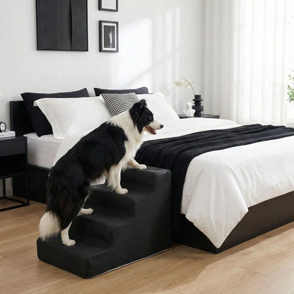 Escaliers pour chien et chiot antidérapant, déhoussable lavable en machine avec mousse haute résilience à mémoire de forme pour protèger les articulations sensibles, sécurisé , confortable, résistant aux griffes pour petit et chien de moyenne taille-design velours sur le dessus ultra-doux et tissu en coton solide-un chien de taille moyenne qui monte sur l'escalier de 4 marches en mousse pour rejoindre en toute sécurité le lit de la chambre de la maison