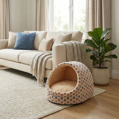 Panier-chien-niche-chiot-anti-anxiete-anti-stress avec coussin amovible déhoussable et lavable en machien, toucher velours, hypoallergénique et 100% coton haute densité avec motif étoiles en 3 coloris bleu, rose et marron pour les races de petits chiens, races naines et chiot-gros plan sur la niche pour petit chien de couleur marron avec motif fin d'étoiles