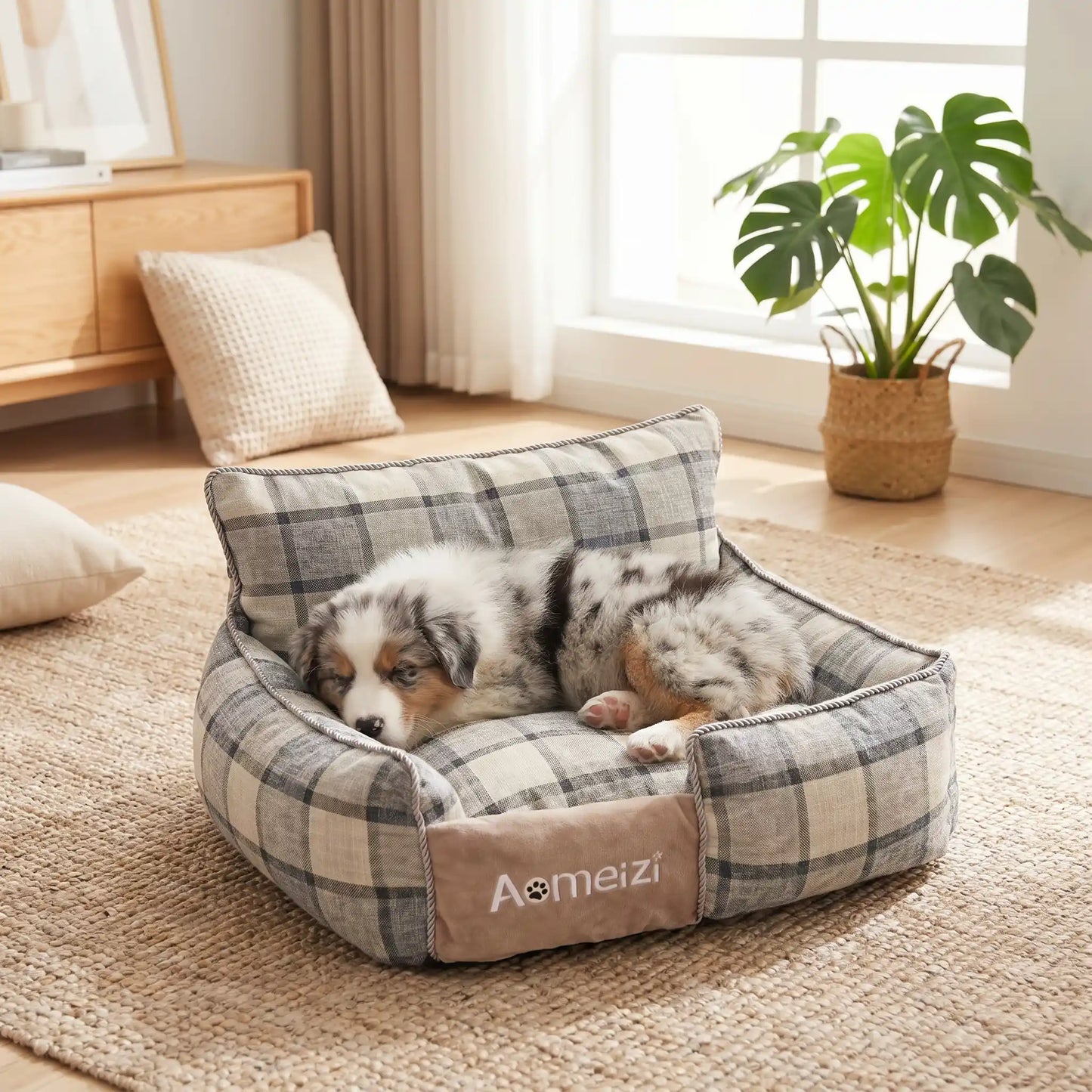 Panier-chiot-déhoussable-4-saisons, lavable en machine, housse en tissu respirant lin et coton, rembourrage 100% coton haute densité épais et ergonomique, coutures solides et résistant aux griffes et morsures, design ectangulaire avec dossier plus haut et épais que les rebords latéraux style canapé moelleux,  motif carreaux écossais pour chiot de 0 à 15 kilos-un chiot de race moyenne taille qui dort paisiblement dans son petit panier à motif à carreaux gris et blanc chic dans la chambre de l'appartement