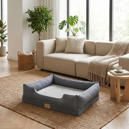 Panier-orthopedique-chien chiot entièrement déhoussable et lavable en machine, avec matelas éponge 100% coton haute résilience à mémoire de forme, imperméable et antidérapant, avec rebords surélevés et housse  imperméable résistante aux griffes, intérieur en fausse fourrure de mouton hypoallergénique et ultra-doux, disponible en 4 tailles M, L, XL et XXL pour chiot et chien de 0 à 60 kilos max-gros plan sur le panier orthopédique pour chiot et chien avec le fond en fausse fourrure ultra douce et design chic