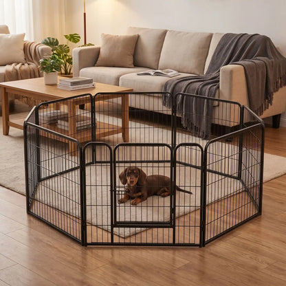 Parc-pour-petit-chien-chiot-modulable avec panneaux, 2 portes avec serrures sécurisés, adaptable en plusieur forme rectangulaire, hexagonal, carré ou en L pour les chiot et petit chien d'une hauteur maximum de 40 cm du sol au haut de l'épaule du chien, dimensions généreuses et robuste, pour une utilisation intérieur et extérieur avec ses piquet de fixation, pliable et transportable-un chiot de petite taille dans le parc en acier inxoydable noir en forme hexagonale pour chien dans le salon de l'appartement